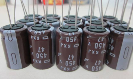 分析下黑金剛電容和紅寶石電容哪種好？